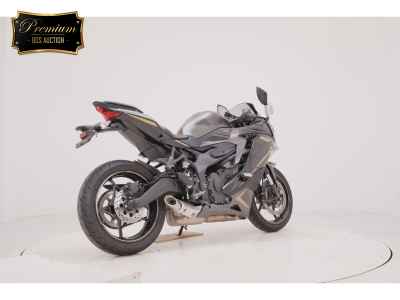 Kawasaki Ninja ZX-25R 2022