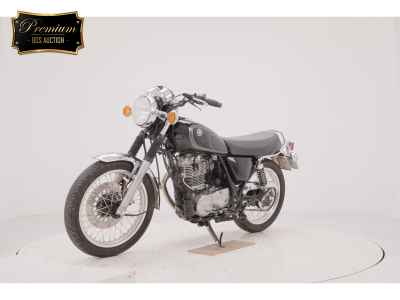 Yamaha SR400 2020