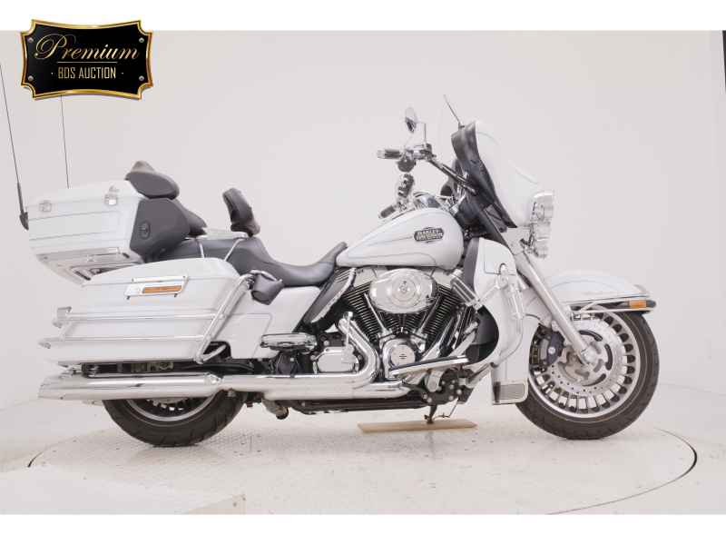 Harley-Davidson FLHTCU103 2013
