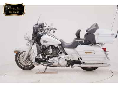 Harley-Davidson FLHTCU103 2013