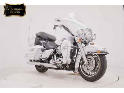 Harley-Davidson FLHTCU103 2013