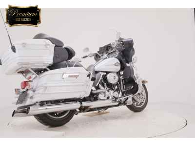 Harley-Davidson FLHTCU103 2013