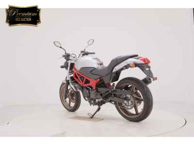 Honda VTR250 2015