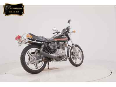 Honda CB400 2022