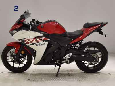 Yamaha YZF-R25 2015
