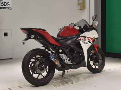 Yamaha YZF-R25 2015