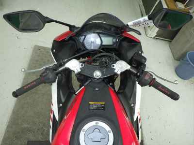 Yamaha YZF-R25 2015