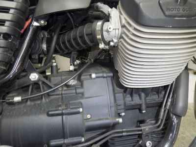 Moto Guzzi V7 Stone 2017