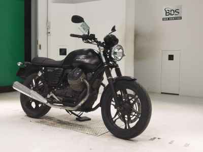 Moto Guzzi V7 Stone 2017