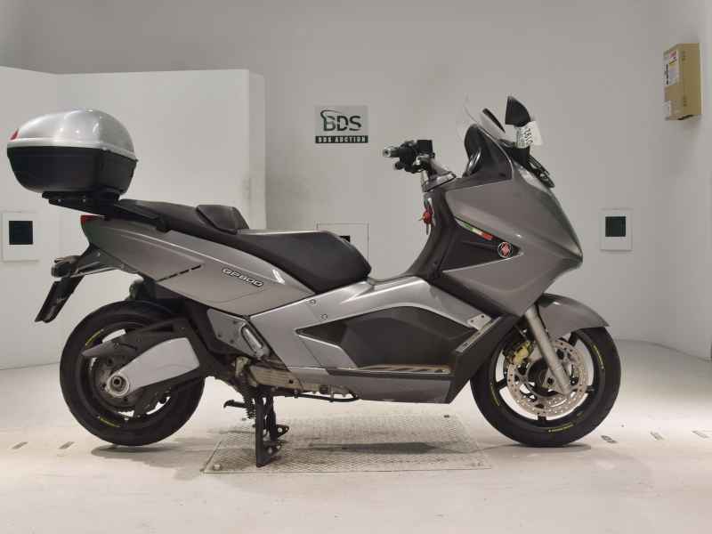 Gilera GP800 2011