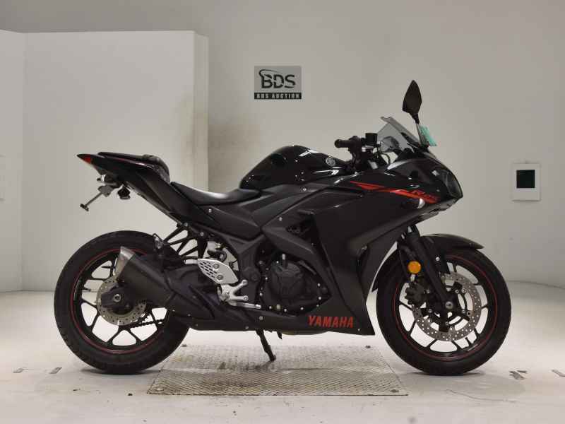 Yamaha YZF-R25 2015