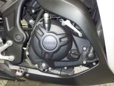 Yamaha YZF-R25 2015