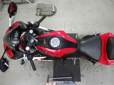 Yamaha YZF-R25 2015