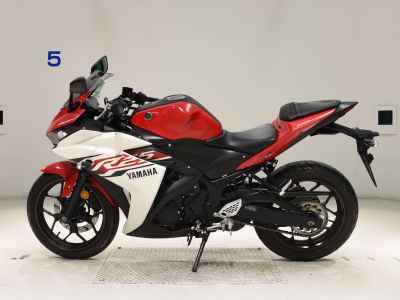 Yamaha YZF-R25 2015