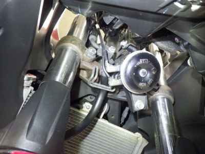 Yamaha YZF-R25 2015