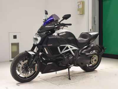 Ducati Diavel Carbon 2015