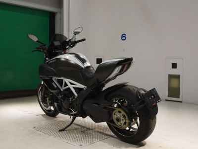 Ducati Diavel Carbon 2015