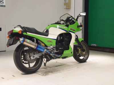Kawasaki GPZ900R 2001