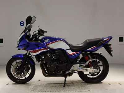 Honda CB400 Super Boldor 2020