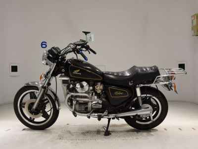 Honda GL400 Custom 1981