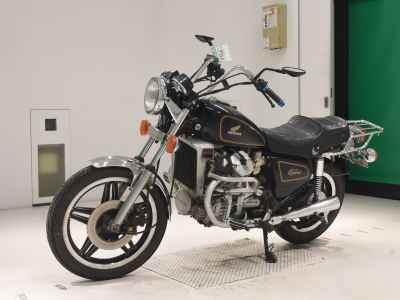 Honda GL400 Custom 1981
