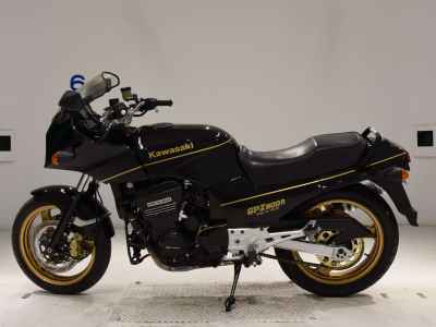 Kawasaki GPZ900R 1995