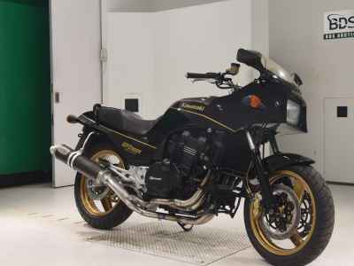 Kawasaki GPZ900R 1995