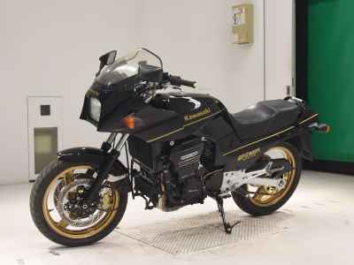 Kawasaki GPZ900R 1995