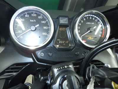 Honda CB400 Super Boldor 2017