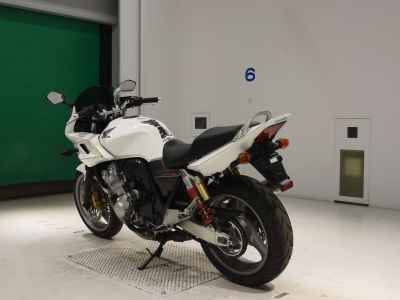 Honda CB400 Super Boldor 2017