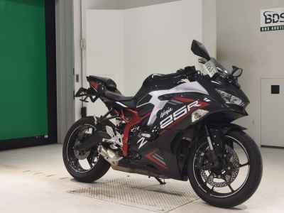 Kawasaki Ninja ZX-25R 2021