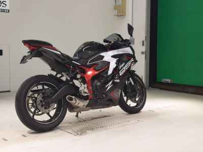 Kawasaki Ninja ZX-25R 2021