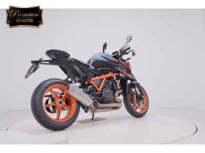 KTM 1290 Super Duke R 2023