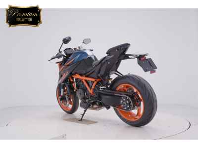 KTM 1290 Super Duke R 2023