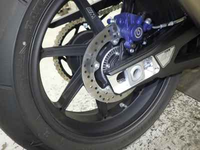 BMW M1000R 2025
