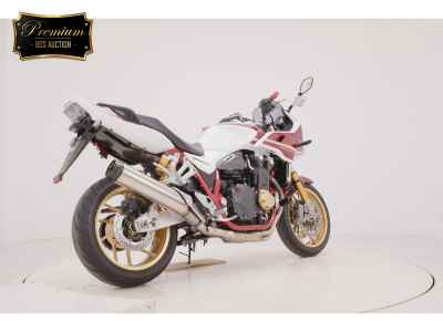 Honda CB1300SF 2021