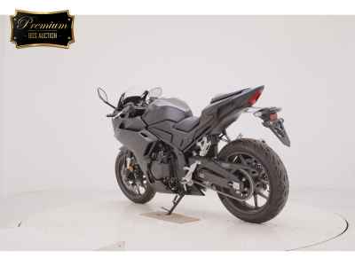 Honda CBR400R 2025