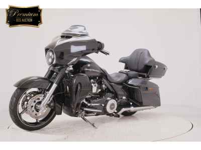Harley-Davidson Street Glide FLHXS114 2017