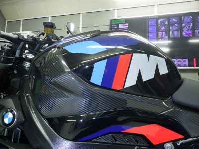BMW M1000R 2023