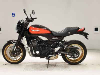 Kawasaki Z900RS 2024