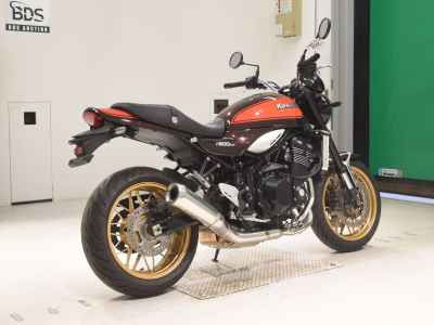 Kawasaki Z900RS 2024