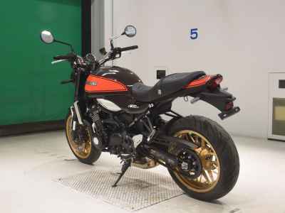 Kawasaki Z900RS 2024