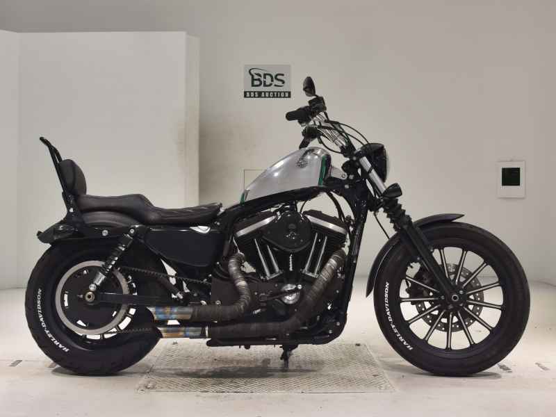 Harley-Davidson Sportster Iron XL883N 2013
