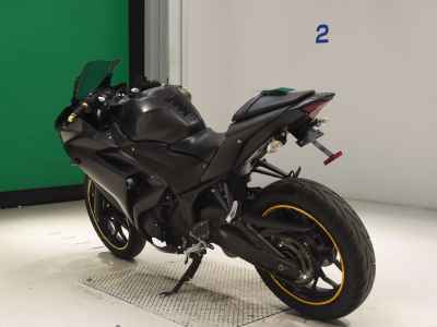Yamaha YZF-R25 2018