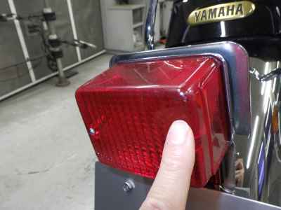 Yamaha SR400 2021