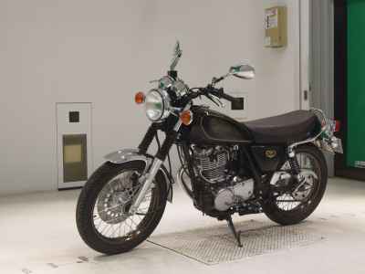 Yamaha SR400 2021