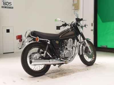 Yamaha SR400 2021