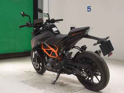 KTM 390 Duke 2024