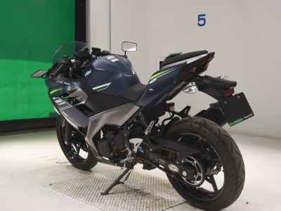 Kawasaki Ninja 400 2021