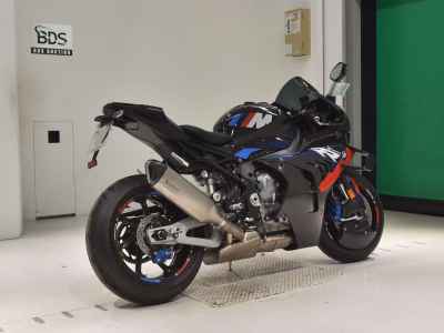 BMW M1000RR 2024